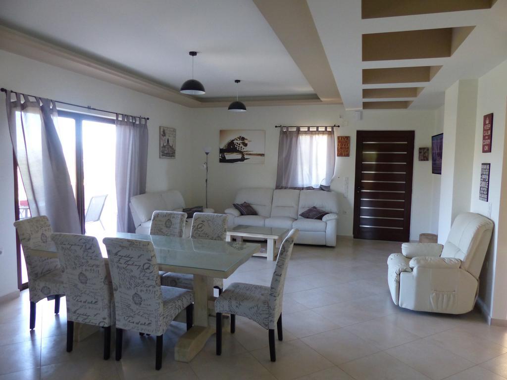 Villa Ikaros Kalamítsion Amigdhálion 客房 照片