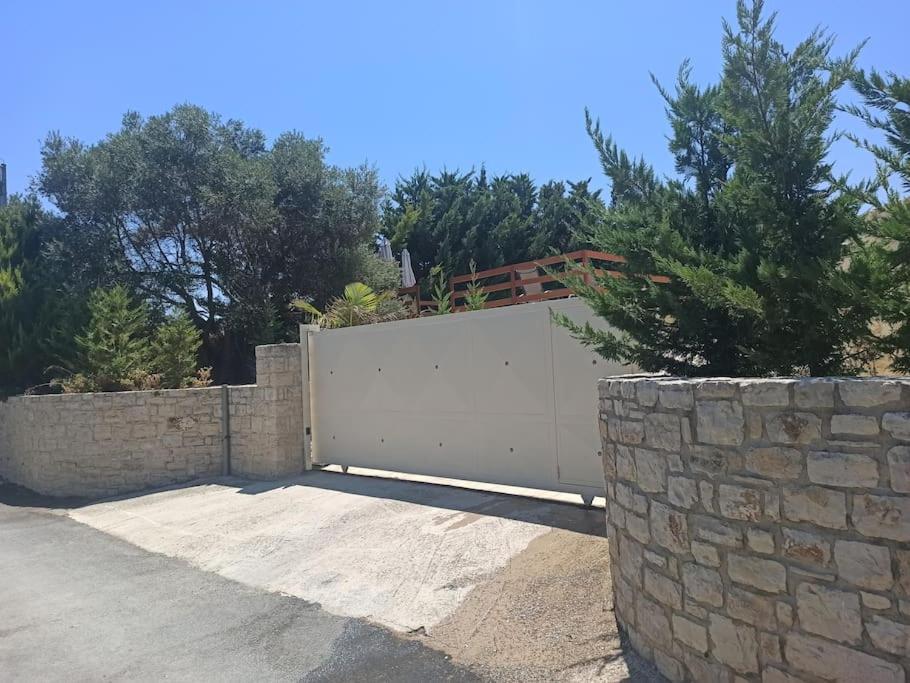 Villa Ikaros Kalamítsion Amigdhálion 外观 照片