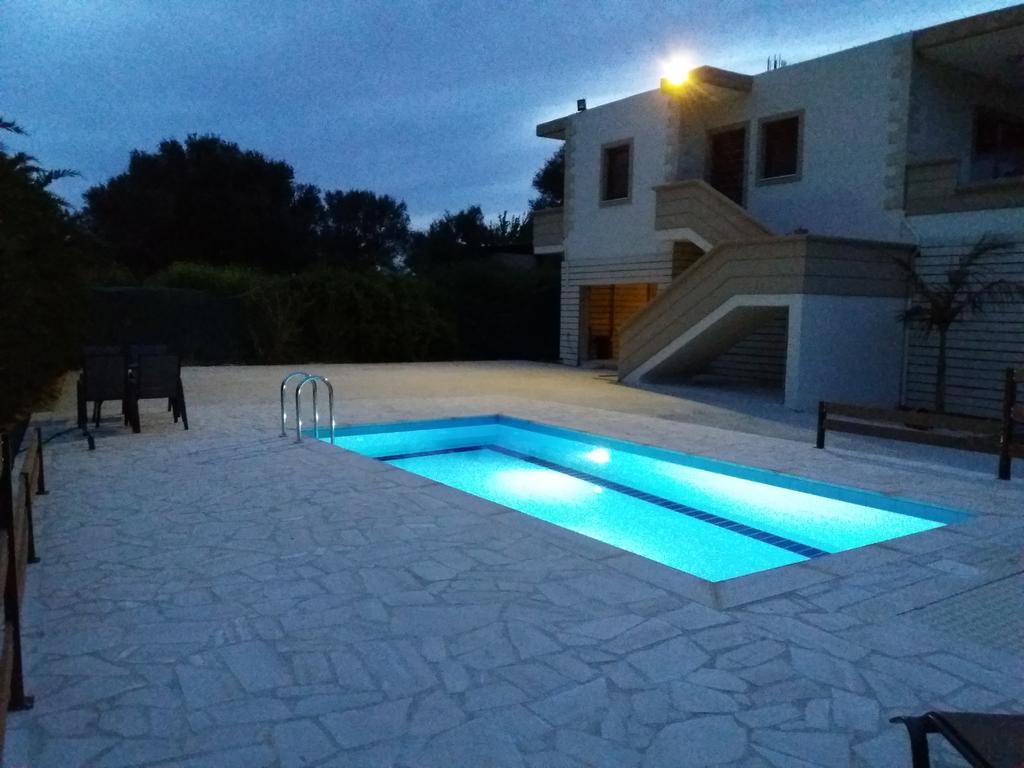 Villa Ikaros Kalamítsion Amigdhálion 外观 照片